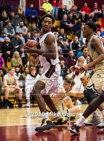 Thumbnail 2 in Bentonville vs St. Anthony (Spalding Hoophall Classic) photogallery.