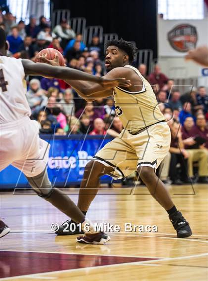 Thumbnail 2 in Bentonville vs St. Anthony (Spalding Hoophall Classic) photogallery.