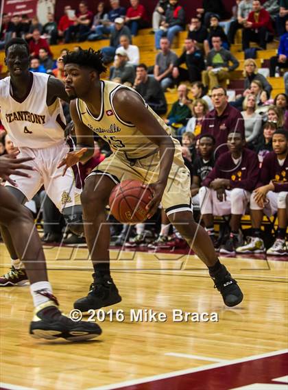 Thumbnail 2 in Bentonville vs St. Anthony (Spalding Hoophall Classic) photogallery.