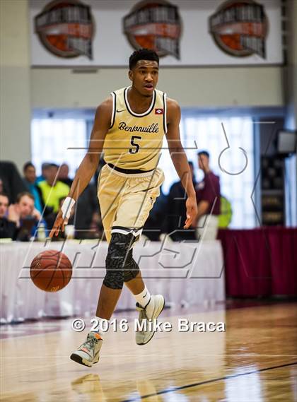 Thumbnail 3 in Bentonville vs St. Anthony (Spalding Hoophall Classic) photogallery.