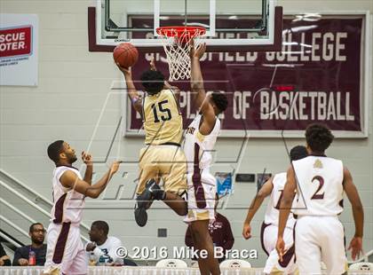 Thumbnail 1 in Bentonville vs St. Anthony (Spalding Hoophall Classic) photogallery.