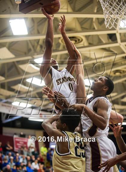 Thumbnail 3 in Bentonville vs St. Anthony (Spalding Hoophall Classic) photogallery.