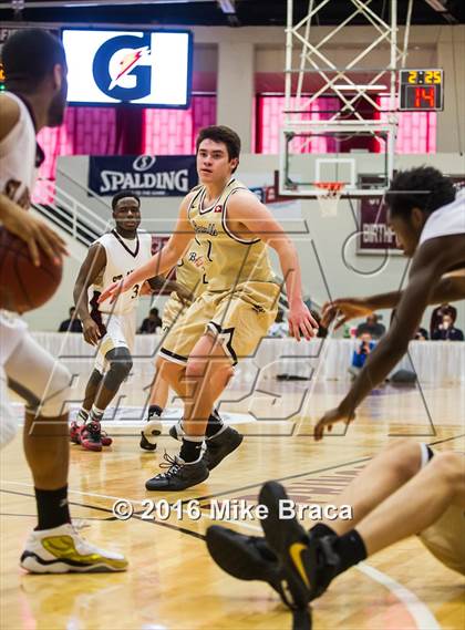 Thumbnail 3 in Bentonville vs St. Anthony (Spalding Hoophall Classic) photogallery.