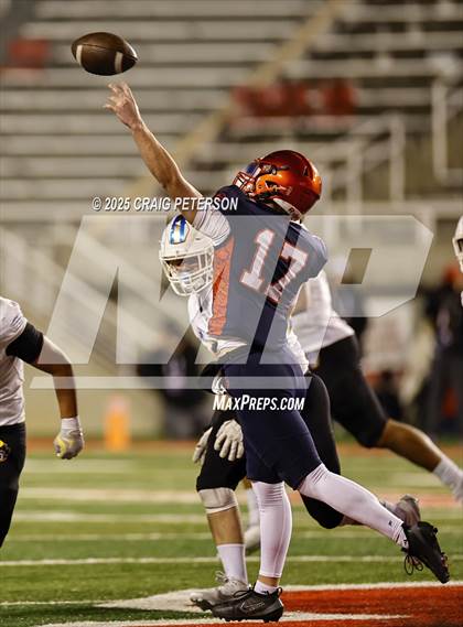 Thumbnail 2 in Orem vs Springville (UHSAA 5A Final) photogallery.