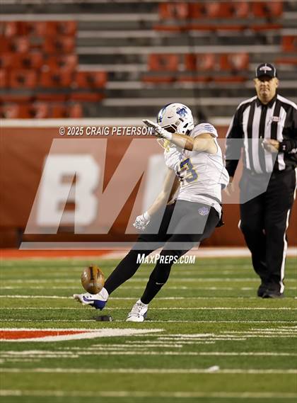 Thumbnail 2 in Orem vs Springville (UHSAA 5A Final) photogallery.