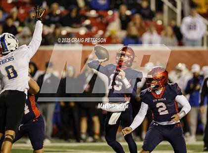 Thumbnail 1 in Orem vs Springville (UHSAA 5A Final) photogallery.