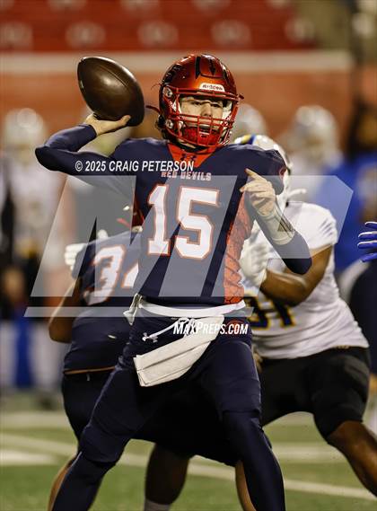 Thumbnail 1 in Orem vs Springville (UHSAA 5A Final) photogallery.