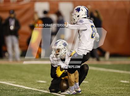 Thumbnail 3 in Orem vs Springville (UHSAA 5A Final) photogallery.