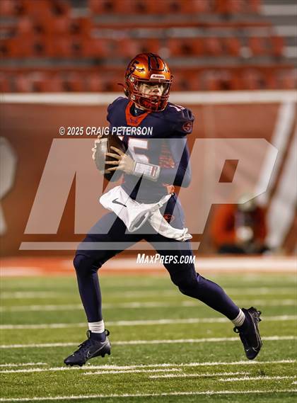 Thumbnail 2 in Orem vs Springville (UHSAA 5A Final) photogallery.