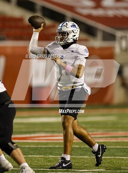 Thumbnail 3 in Orem vs Springville (UHSAA 5A Final) photogallery.