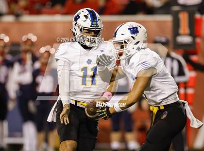 Thumbnail 3 in Orem vs Springville (UHSAA 5A Final) photogallery.