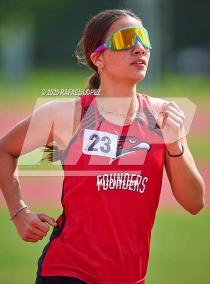 Thumbnail 3 in Northland Christian Relays (1600M) photogallery.