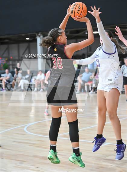 Thumbnail 2 in Salpointe Catholic vs. Notre Dame Prep (Section 7) photogallery.