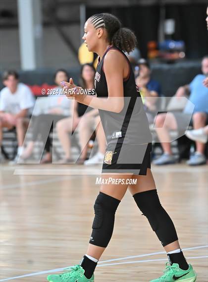 Thumbnail 1 in Salpointe Catholic vs. Notre Dame Prep (Section 7) photogallery.
