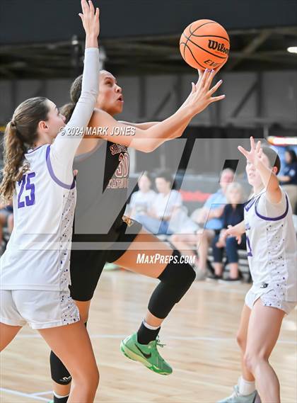 Thumbnail 2 in Salpointe Catholic vs. Notre Dame Prep (Section 7) photogallery.