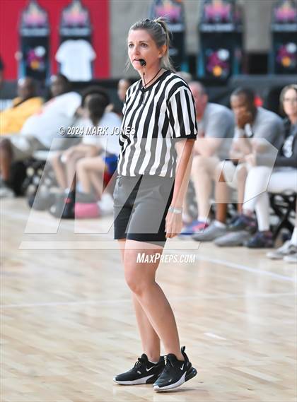 Thumbnail 1 in Salpointe Catholic vs. Notre Dame Prep (Section 7) photogallery.