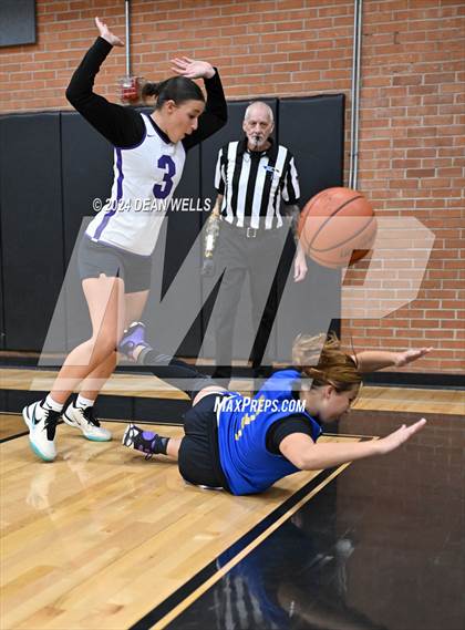 Thumbnail 3 in Lake Havasu vs Lee Williams photogallery.