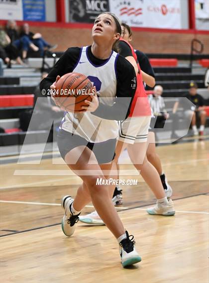 Thumbnail 3 in Lake Havasu vs Lee Williams photogallery.