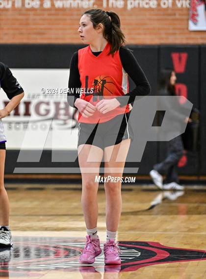 Thumbnail 2 in Lake Havasu vs Lee Williams photogallery.