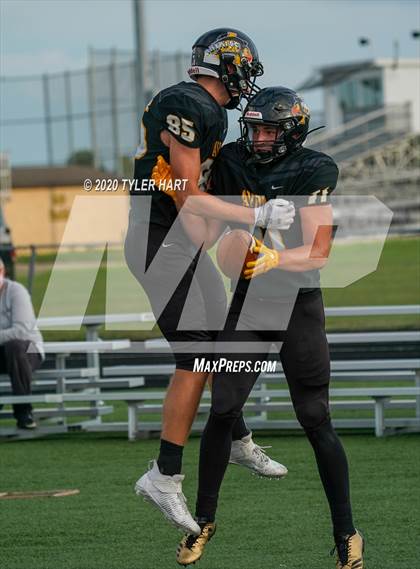 Thumbnail 2 in Ben Davis @ Avon photogallery.