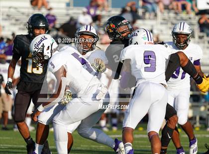 Thumbnail 3 in Ben Davis @ Avon photogallery.