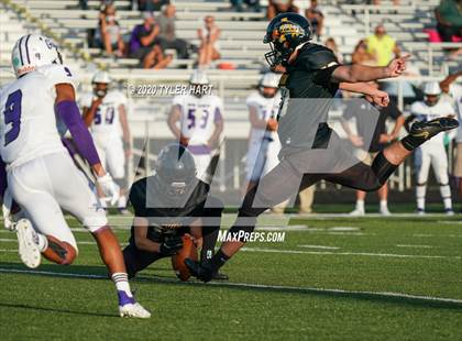 Thumbnail 2 in Ben Davis @ Avon photogallery.