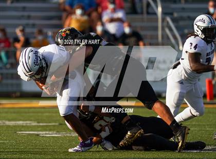 Thumbnail 3 in Ben Davis @ Avon photogallery.
