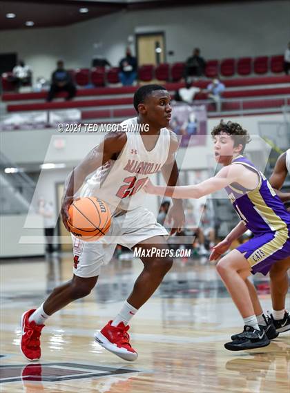 Thumbnail 3 in Magnolia vs. Berryville (AAA 4A State Round Two) photogallery.