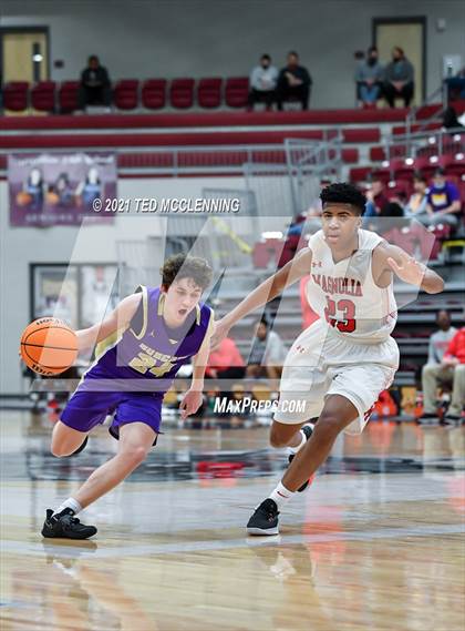Thumbnail 2 in Magnolia vs. Berryville (AAA 4A State Round Two) photogallery.