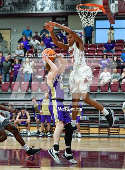 Thumbnail 3 in Magnolia vs. Berryville (AAA 4A State Round Two) photogallery.