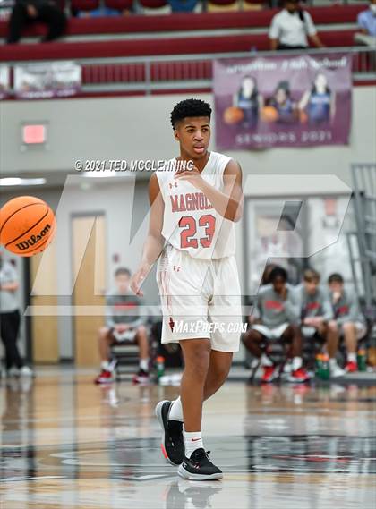 Thumbnail 3 in Magnolia vs. Berryville (AAA 4A State Round Two) photogallery.