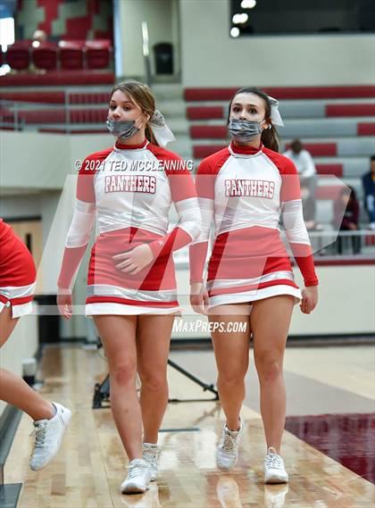 Thumbnail 2 in Magnolia vs. Berryville (AAA 4A State Round Two) photogallery.