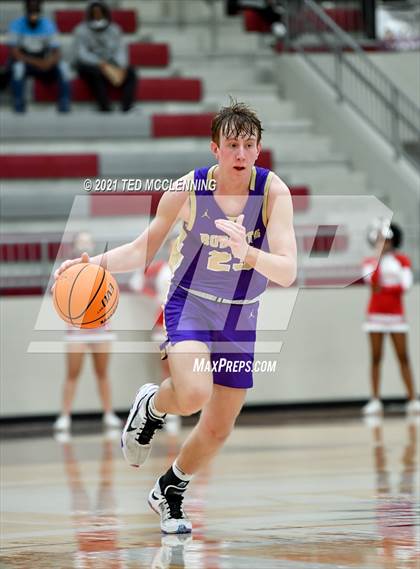 Thumbnail 2 in Magnolia vs. Berryville (AAA 4A State Round Two) photogallery.