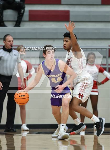 Thumbnail 3 in Magnolia vs. Berryville (AAA 4A State Round Two) photogallery.