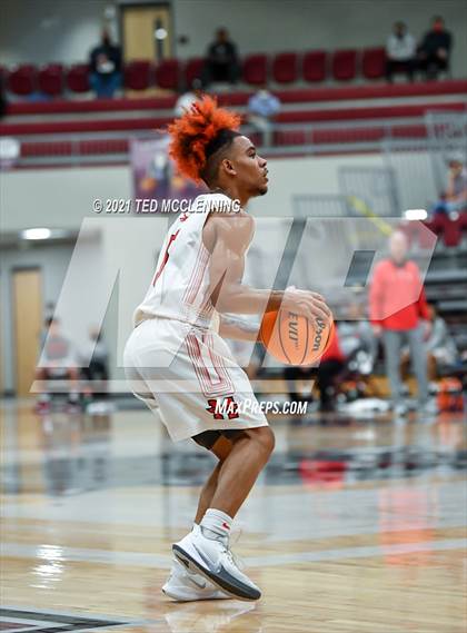 Thumbnail 3 in Magnolia vs. Berryville (AAA 4A State Round Two) photogallery.
