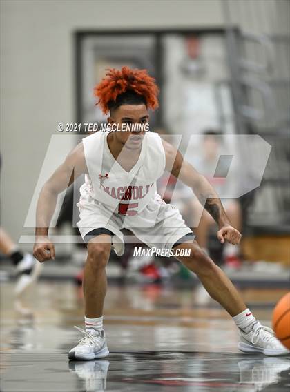 Thumbnail 3 in Magnolia vs. Berryville (AAA 4A State Round Two) photogallery.