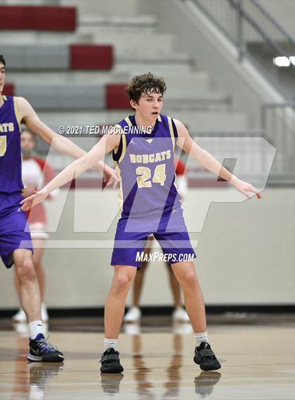 Thumbnail 2 in Magnolia vs. Berryville (AAA 4A State Round Two) photogallery.