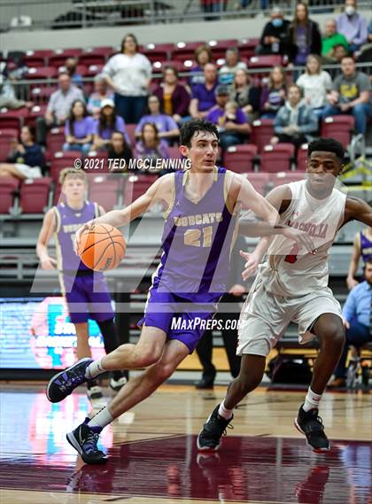 Thumbnail 3 in Magnolia vs. Berryville (AAA 4A State Round Two) photogallery.