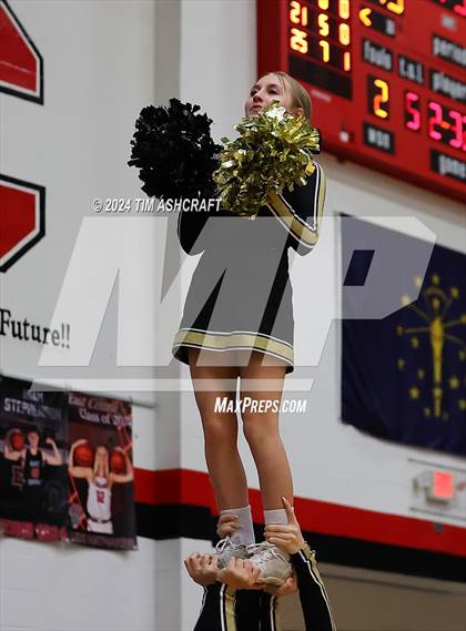 Thumbnail 3 in Shelbyville vs Whiteland (IHSAA 4A Sectional 14 Round 1) photogallery.