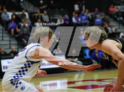 Thumbnail 1 in Shelbyville vs Whiteland (IHSAA 4A Sectional 14 Round 1) photogallery.