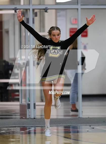 Thumbnail 1 in Shelbyville vs Whiteland (IHSAA 4A Sectional 14 Round 1) photogallery.