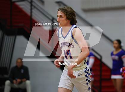 Thumbnail 3 in Shelbyville vs Whiteland (IHSAA 4A Sectional 14 Round 1) photogallery.