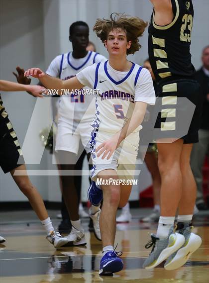 Thumbnail 2 in Shelbyville vs Whiteland (IHSAA 4A Sectional 14 Round 1) photogallery.