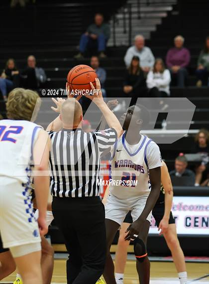 Thumbnail 1 in Shelbyville vs Whiteland (IHSAA 4A Sectional 14 Round 1) photogallery.