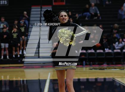 Thumbnail 2 in Shelbyville vs Whiteland (IHSAA 4A Sectional 14 Round 1) photogallery.
