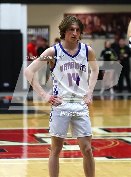 Thumbnail 3 in Shelbyville vs Whiteland (IHSAA 4A Sectional 14 Round 1) photogallery.