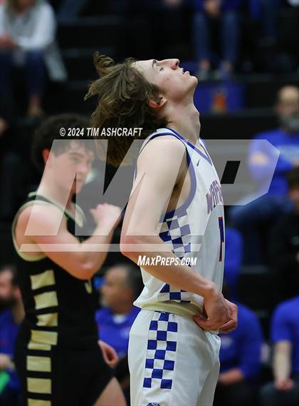 Thumbnail 2 in Shelbyville vs Whiteland (IHSAA 4A Sectional 14 Round 1) photogallery.