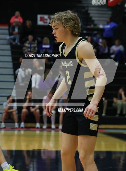 Thumbnail 3 in Shelbyville vs Whiteland (IHSAA 4A Sectional 14 Round 1) photogallery.