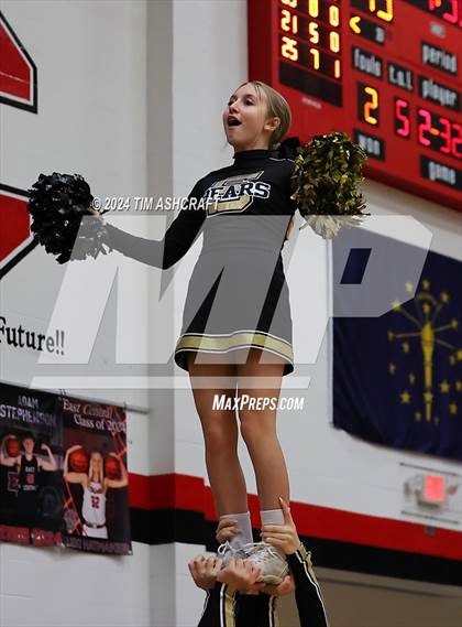 Thumbnail 2 in Shelbyville vs Whiteland (IHSAA 4A Sectional 14 Round 1) photogallery.