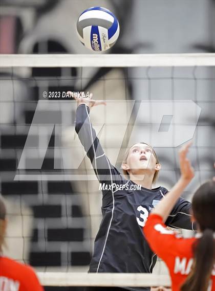 Thumbnail 2 in James Madison @ Centreville photogallery.
